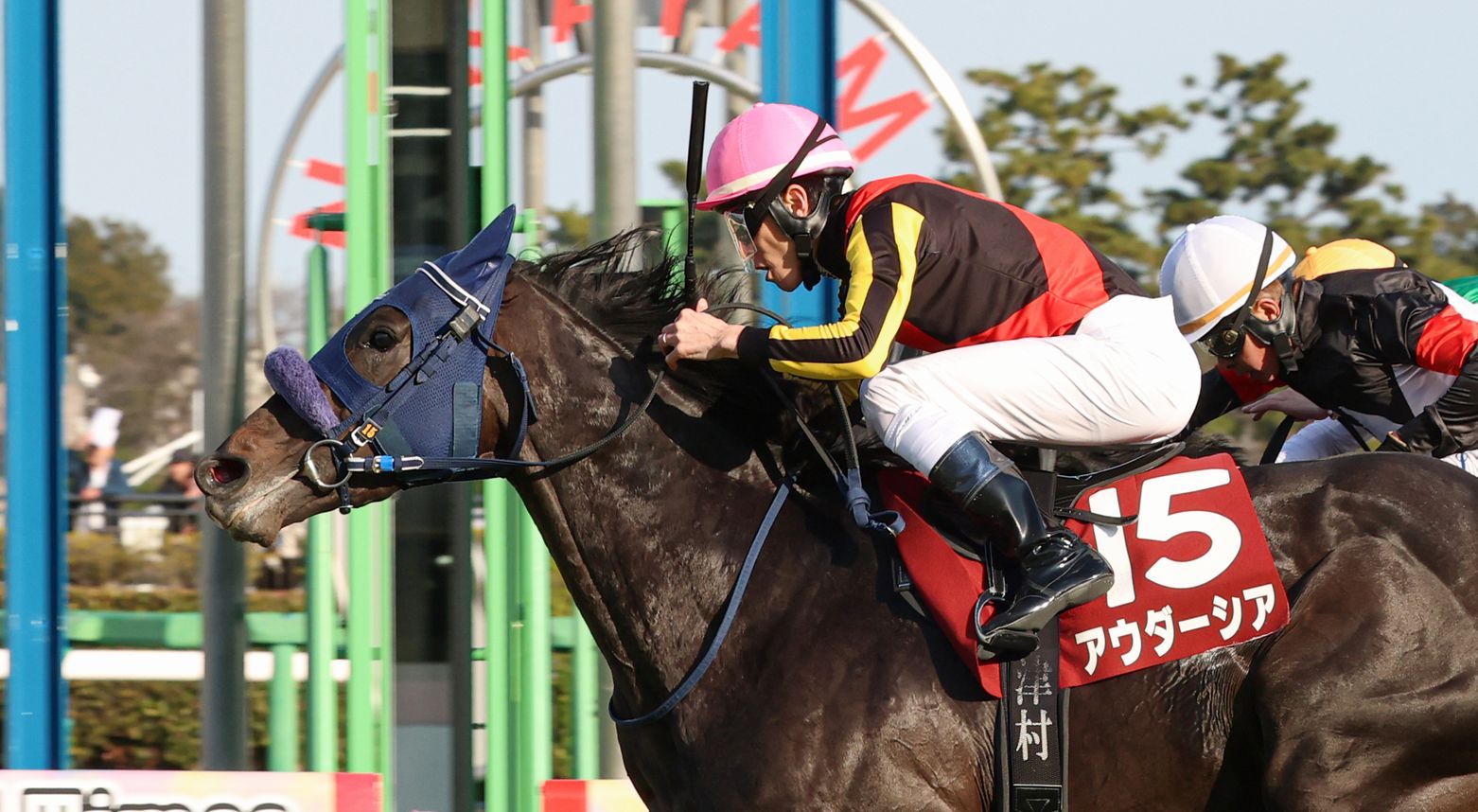 アウダーシアがスプリングステークス(G2)を制覇